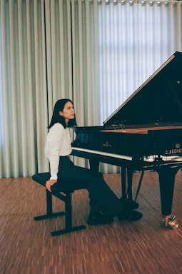 Mona_analogue_020_web-2-93e